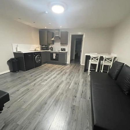 ليفربول Hosted By Ryan - 2 Bedroom Apartment المظهر الخارجي الصورة