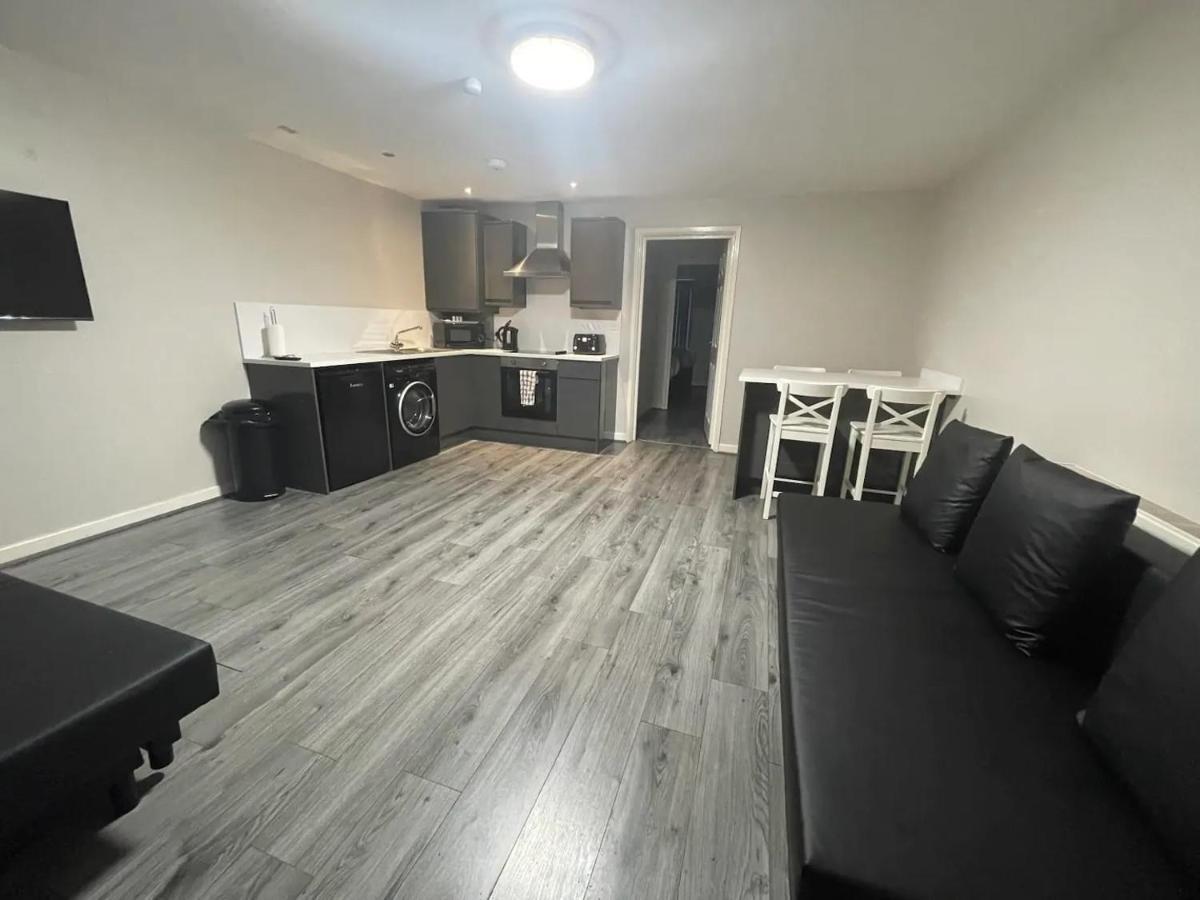 ليفربول Hosted By Ryan - 2 Bedroom Apartment المظهر الخارجي الصورة